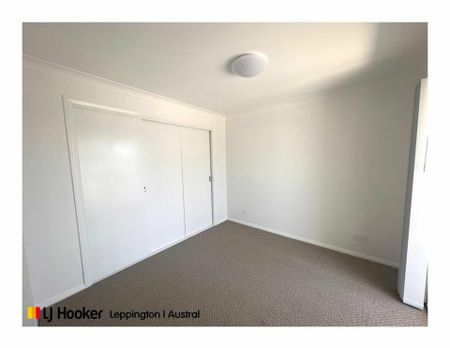 FONZI FLAT | MOVE RIGHT IN - Photo 2