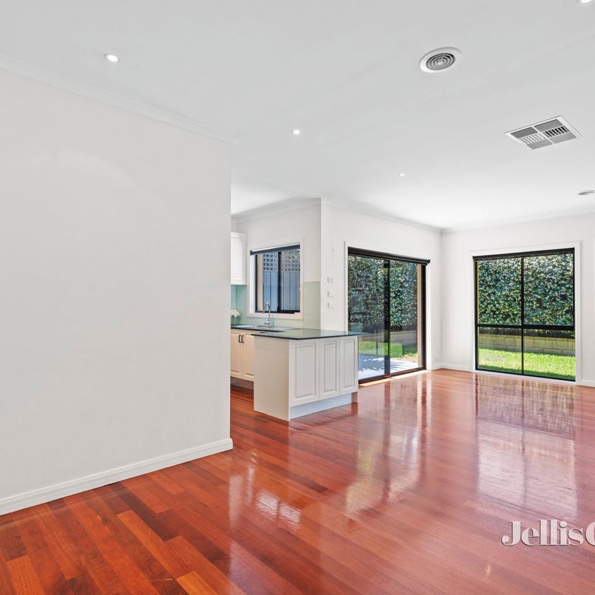 2/1 Peak St, Malvern East - Photo 1