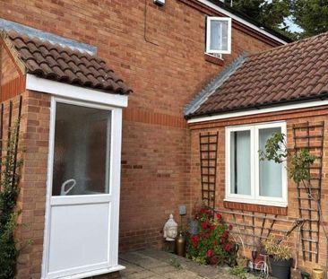 Knowles Close, Rushden, NN10 - Photo 2