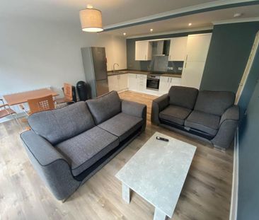 3 bedroom flat to rent - Photo 1