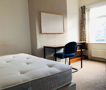 4 Bed Terraced House, Naburn Street, M13 - Photo 2