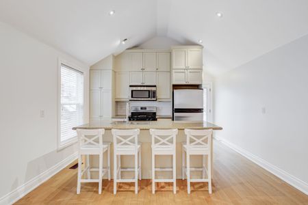 For Lease - 21 D'arcy Street Unit# Upper, Toronto, Ontario - Photo 4