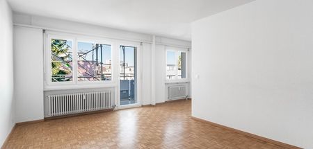 Tolle Wohnung mit grosszügigem Balkon und Blick auf den Wartenberg - Photo 2