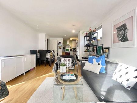 1 bedroom apartment to rent - Photo 2