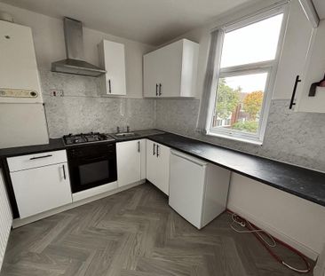 2 bedroom flat to rent - Photo 6