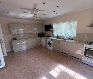 Stortford Road, HODDESDON - Photo 1