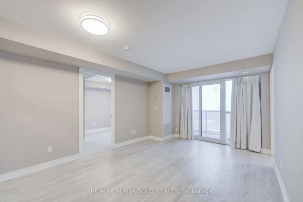 181 Village Green Square #2021 - Photo 1