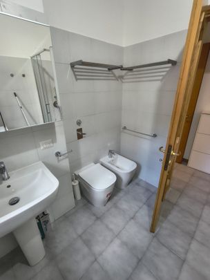 Bilocale in Via Giuseppe Giusti, Milano - Photo 1