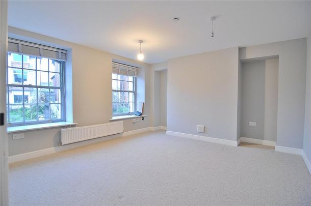 3 bedroom maisonette to rent - Photo 1