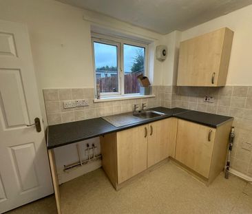 3 bedroom terraced house to rent - Photo 6