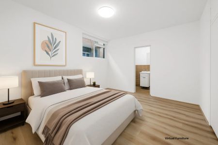 Renovated One Bedroom Apartment Close To Tramsheds & Light Rail - Photo 2