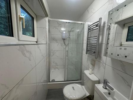 Studio to rent - Photo 5