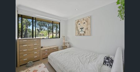 Renovated 2 Bedroom Apartment - Photo 2