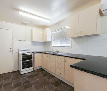 3 Bedroom Family Home ! - Photo 6