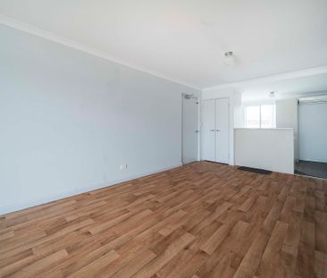 13/12 Davis Road, Kelmscott WA 6111 - House For Rent | Domain - Photo 5