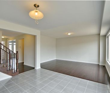 For Lease - 16 Mclean Avenue, Collingwood, Ontario - Photo 2