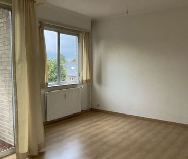 Appartement te huur in Berchem voor € 950 met 2 slaapkamers - Photo 2