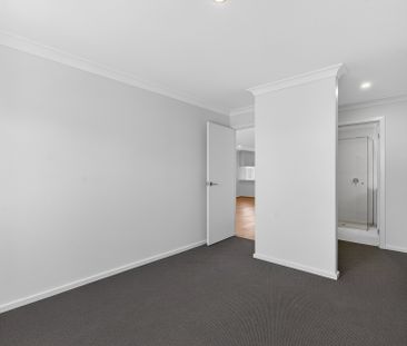 Open the door to contemporary comfort - Photo 5