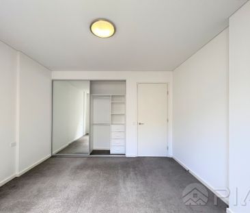 Modern unit located in ultra convenient location for lease now! - Photo 2