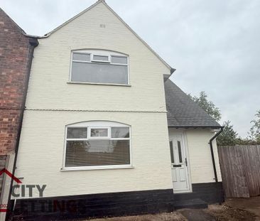 3 bedroom semi-detached house to rent - Photo 4