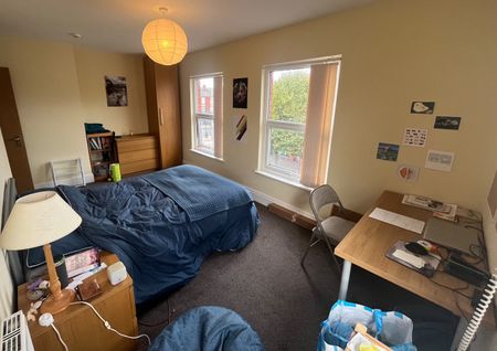 Room in a Shared Flat, Hollybank Road, L18 - Photo 4