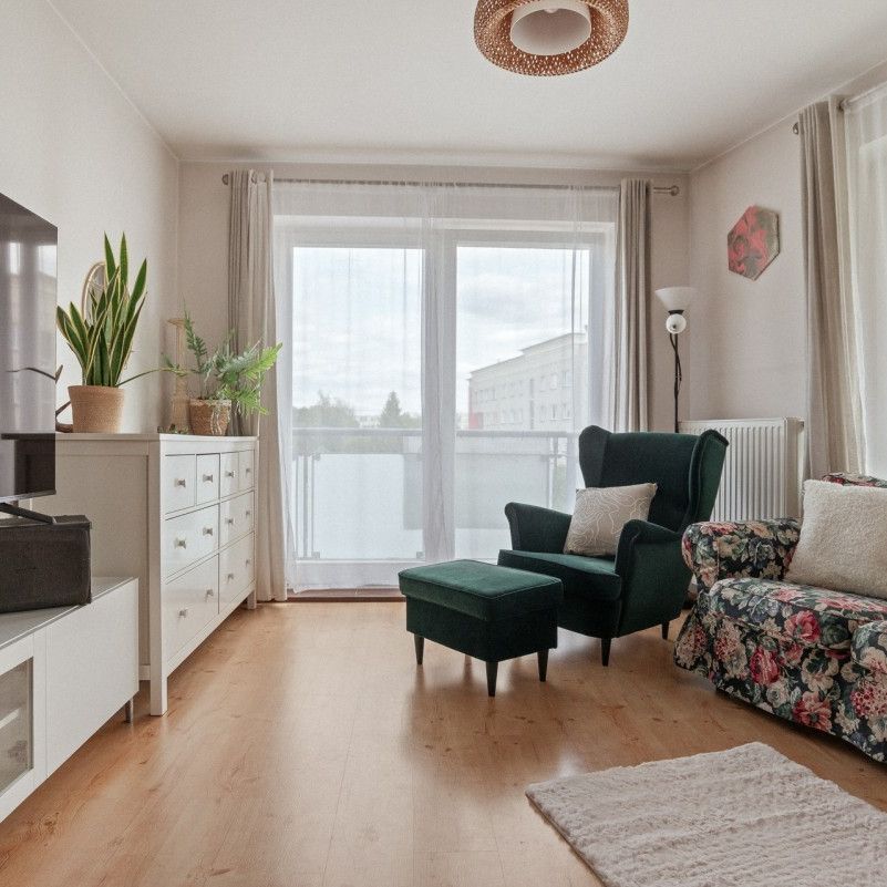 Komfortowe 3 pokoje z balkonem w spokojnej okolicy - Zdjęcie 1