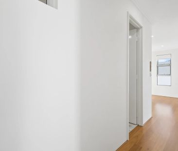 Contemporary apartment in sought after Perry Lakes - Photo 1