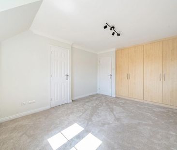 4 bedroom detached house to rent - Photo 4