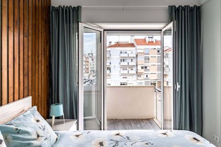 2 bedroom luxury Apartment for rent in Lisbon, Portugal - Photo 3