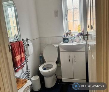 2 bedroom semi-detached house to rent - Photo 6