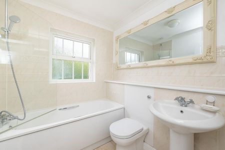 5 bedroom detached house to rent - Photo 5