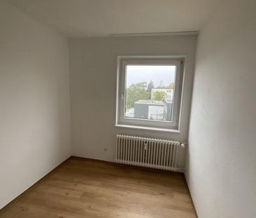 Famiienwohnung! 4 Zimmer Wohnung mit Balkon in Neunkirchen - WBS er... - Photo 1