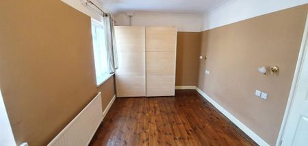 3 bedroom detached house to rent - Photo 4