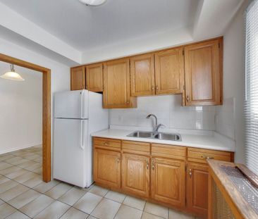 For Lease - 1654 Dufferin Street, Toronto, Ontario - Photo 2