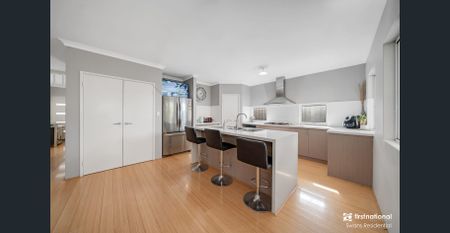 Spacious Corner Home in Aveley - Perfect for Families!!! - Photo 3