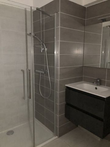 Location Appartement 3 pièces 64m² SERIGNAN 34410 - Photo 2