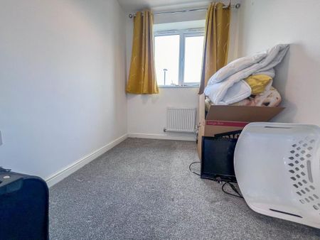 3 bedroom semi-detached house to rent - Photo 2