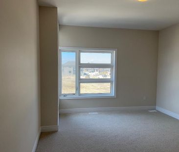 For Lease - 4 Michener Drive, Brampton, Ontario - Photo 6
