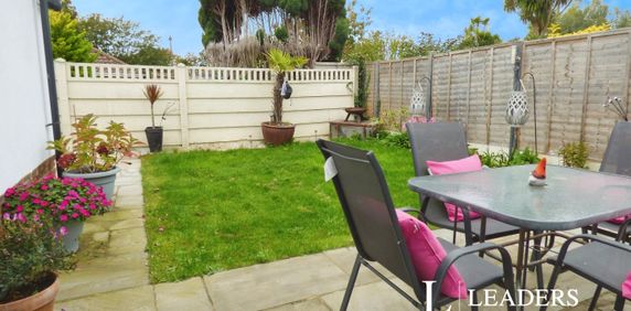 1 bedroom room to rent Mill Lane, Wick - Photo 2