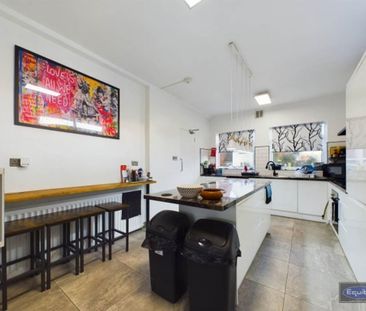 5 bedroom house of multiple occupation to rent - Photo 4