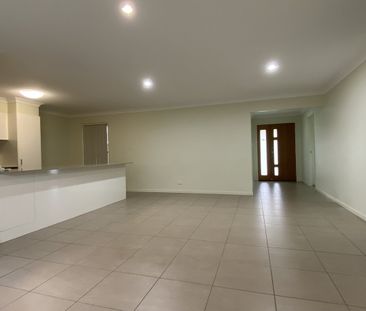Break Lease - 4 Bedroom Home on Corner Block in Great Pimpama Locat... - Photo 4