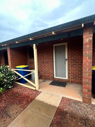 Fully Furnished Small & Easy to maintain Unit! - Photo 5
