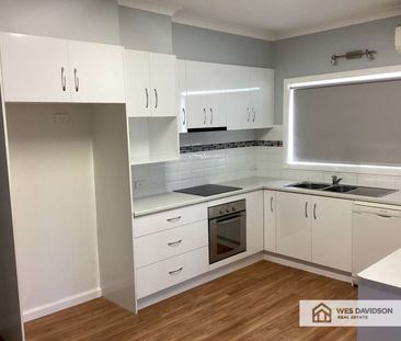 Conveniently Located 3 bedroom Home - Photo 5