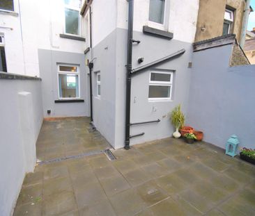 9 Railwayview Street - Photo 4