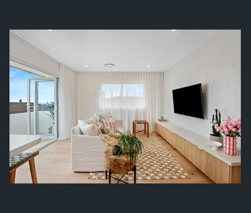 Wake Up to Ocean Views in This Fully Renovated North-East Facing Ap... - Photo 1