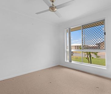 Modern Coastal Living in a Sought After Estate - Photo 3