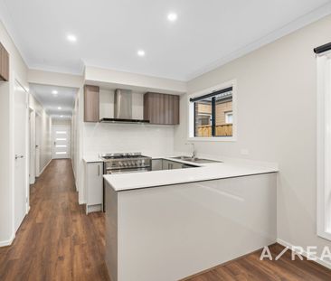 Modern 4 Bedroom Family Home in Tarneit - Photo 3