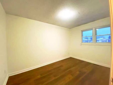 For Lease - 1540 Norwill Crescent, Oshawa, Ontario - Photo 3