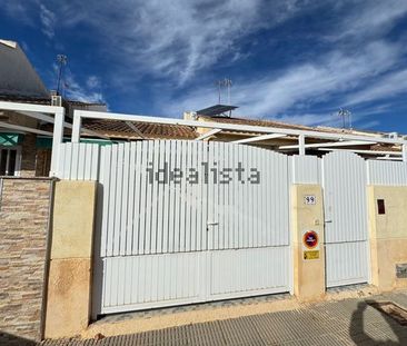 Alquiler de chalet adosado en Calle Río Sena s/n - Photo 2