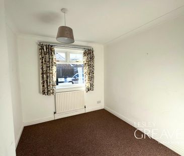 3 bedroom detached bungalow to rent - Photo 6